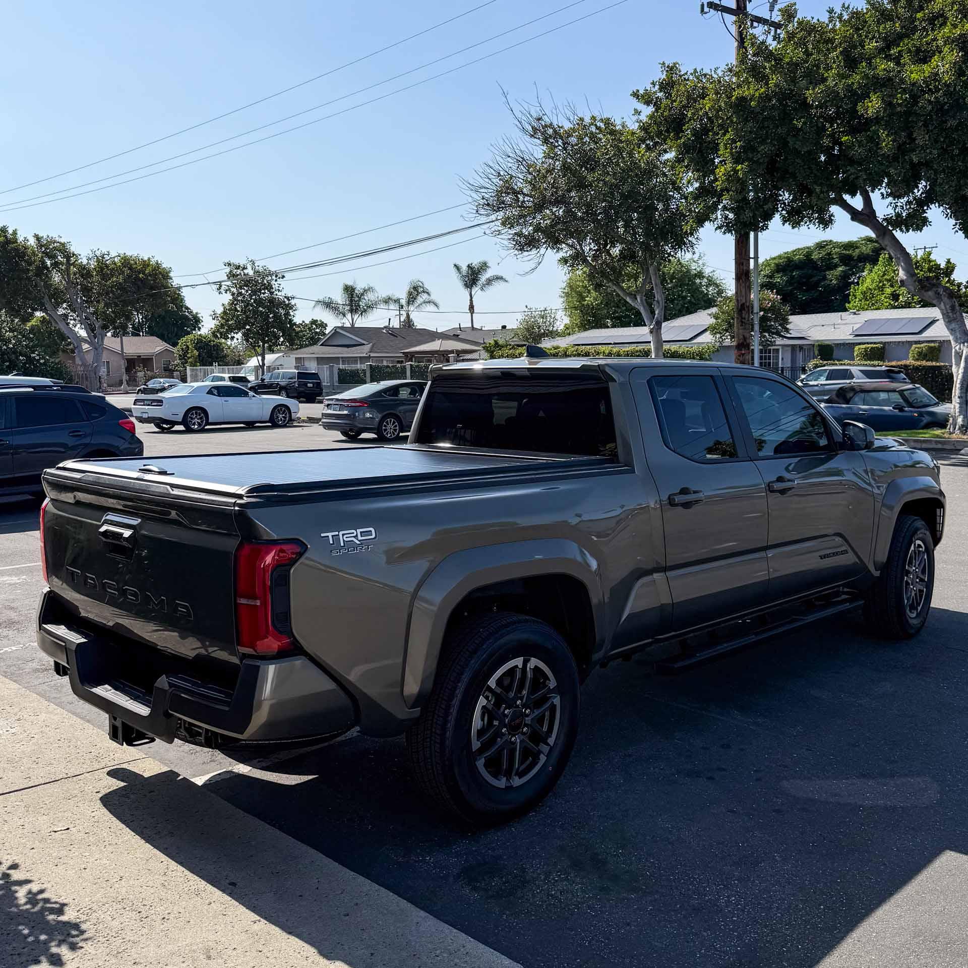 Retractable Cover installed by OuO Pickup Cover
